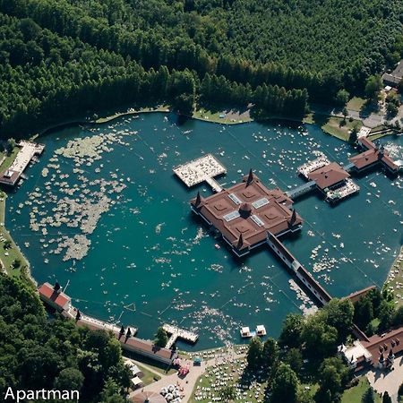 Hardy Apartman Кестхей Экстерьер фото